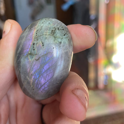 labradorite palm stones