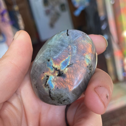 labradorite palm stones