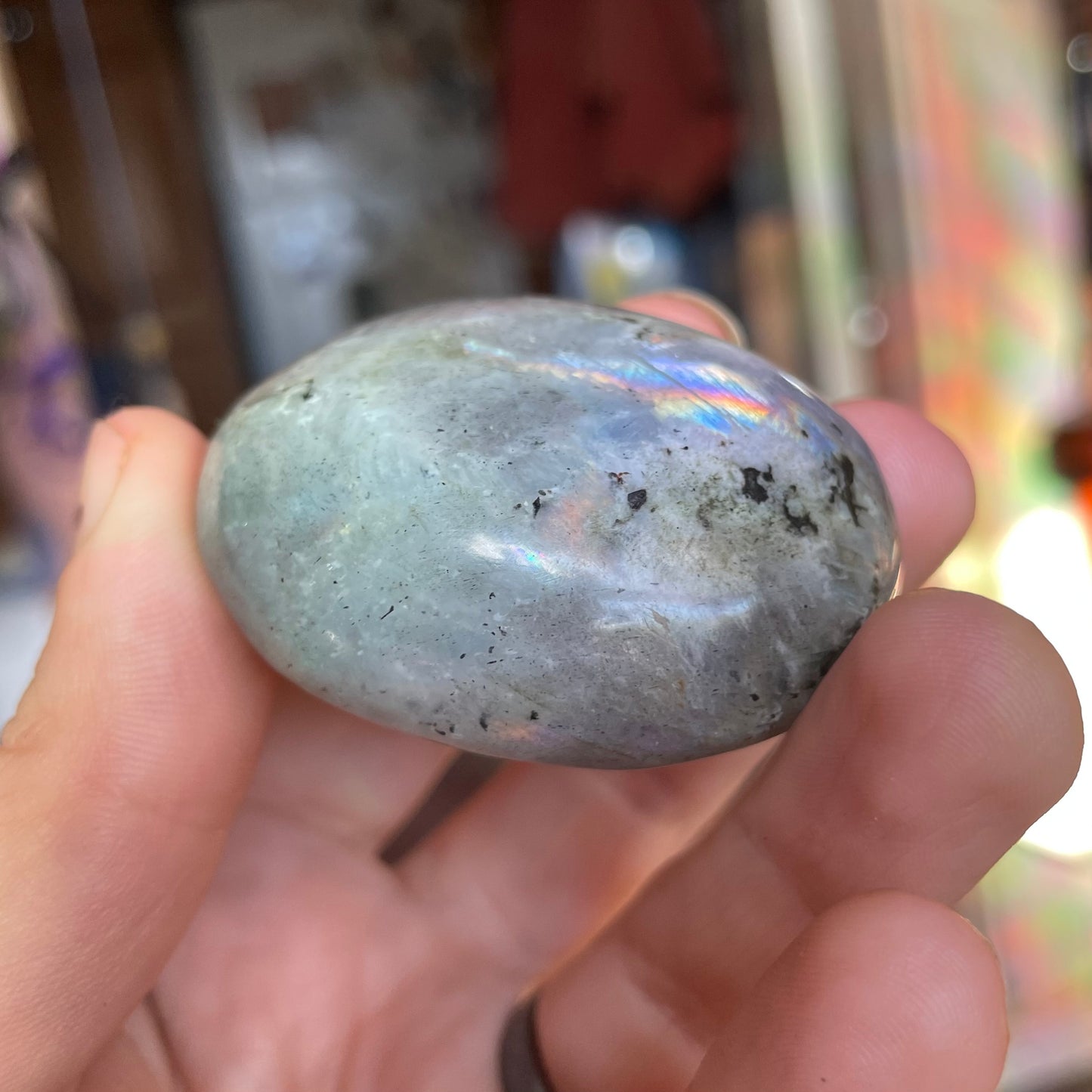 labradorite palm stones