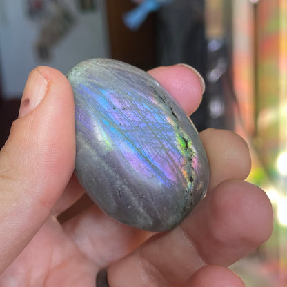 labradorite palm stones